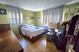 153-27 Foch Blvd, Jamaica, NY 11434 - Photo 2
