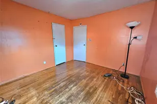 153-27 Foch Blvd, Jamaica, NY 11434 - Photo 10