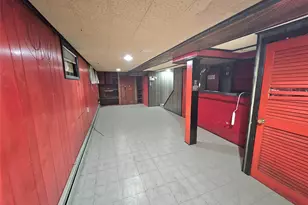 153-27 Foch Blvd, Jamaica, NY 11434 - Photo 18