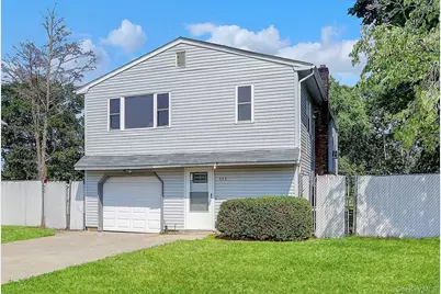 101 Miller Avenue, Central Islip, NY 11722 - Photo 2