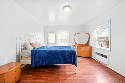 28 Elizabeth Avenue, Hempstead, NY 11550 - Photo 12