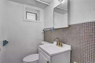 90-03 Albert Rd, Jamaica, NY 11417 - Photo 14