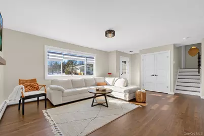 10 Elizabeth Drive, Wallkill, NY 12589 - Photo 6