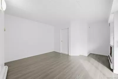 133-36 41st Road #6C, Flushing, NY 11355 - Photo 10