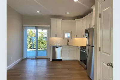 515 Jackson Avenue #38, Lindenhurst, NY 11757 - Photo 2