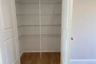 515 Jackson Ave, Lindenhurst, NY 11757 - Photo 6