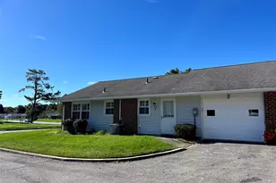 22B Guilford Ct, Ridge, NY 11961 - Photo 4