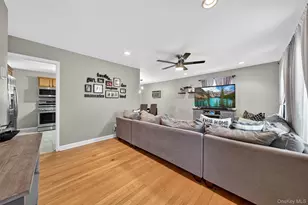 7 Manhattan Ave, Middletown, NY 10940 - Photo 4