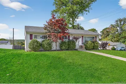 7 Manhattan Avenue, Middletown, NY 10940 - Photo 1