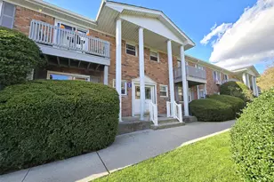 142 Fair Harbor Dr, Patchogue, NY 11772 - Photo 12