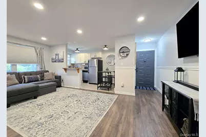 142 Fairharbor Drive #142, Patchogue, NY 11772 - Photo 4