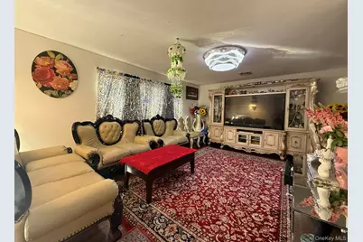 12 Hilton Court, Hicksville, NY 11801 - Photo 6