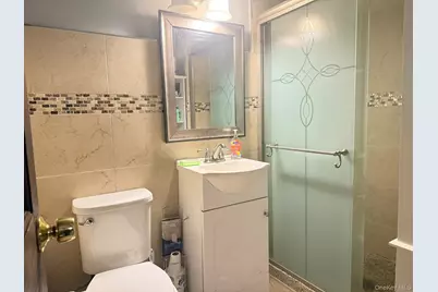 12 Hilton Court, Hicksville, NY 11801 - Photo 20