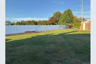 12 Hilton Court, Hicksville, NY 11801 - Photo 24