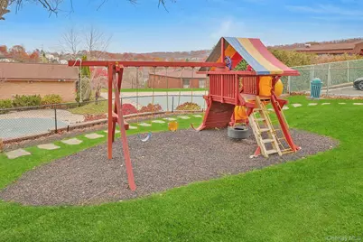 198 Richard Court, Pomona, NY 10970 - Photo 8