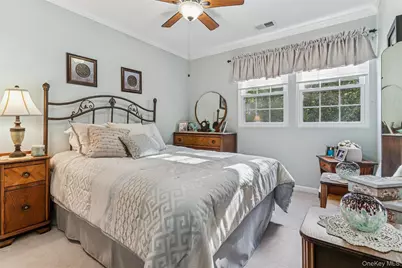 22 Huntington Commons, Yaphank, NY 11980 - Photo 12