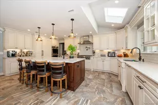 75 Karol Pl, Muttontown, NY 11753 - Photo 8