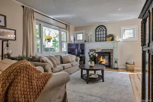 2 Overlook Dr, Huntington, NY 11743 - Photo 6