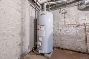 43-16 25th Ave, Astoria, NY 11103 - Photo 22