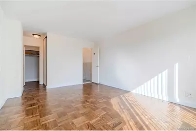 166-25 Powells Cove Boulevard #10G, Whitestone, NY 11357 - Photo 4