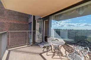 166-25 Powells Cove Blvd, Whitestone, NY 11357 - Photo 24