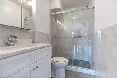 166-25 Powells Cove Boulevard #10G, Whitestone, NY 11357 - Photo 1