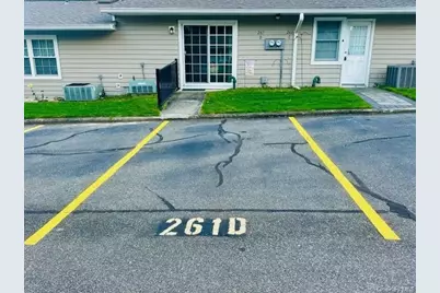 261 Unit D Newcastle Court, Ridge, NY 11961 - Photo 12