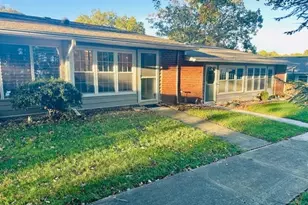 261 Newcastle Ct, Ridge, NY 11961 - Photo 2