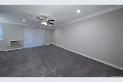 28 Williams Boulevard #28-2E, Lake Grove, NY 11755 - Photo 4