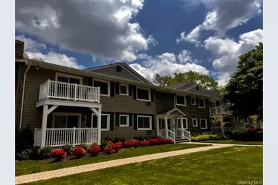 28 Williams Boulevard #28-2E, Lake Grove, NY 11755 - Photo 1