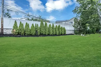 22 Cheshire Avenue, Syosset, NY 11791 - Photo 34