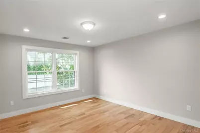 22 Cheshire Avenue, Syosset, NY 11791 - Photo 26