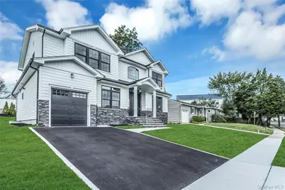 22 Cheshire Avenue, Syosset, NY 11791 - Photo 2