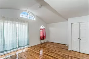 94-86 218th St, Queens Village, NY 11428 - Photo 18