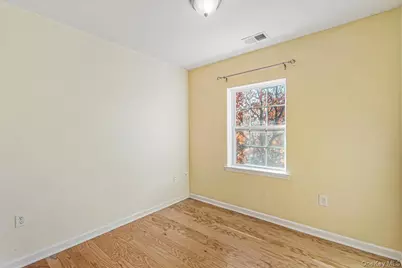 122-16 Powells Cove Boulevard #123, College Point, NY 11356 - Photo 16