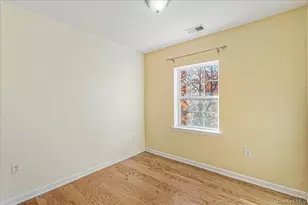 122-16 Powells Cove Blvd, College Point, NY 11356 - Photo 16