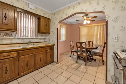 145-52 10th Avenue, Whitestone, NY 11357 - Photo 6