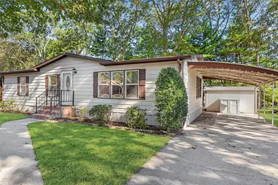 1661-434 Old Country Road, Riverhead, NY 11901 - Photo 2