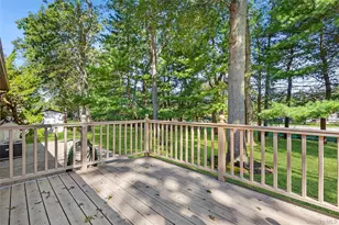 1661-434 Old Country Rd, Riverhead, NY 11901 - Photo 4