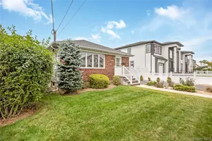 342 Lucille Ave, Elmont, NY 11003 - Photo 2