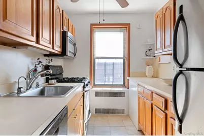 25-40 31st Avenue #6M, Astoria, NY 11106 - Photo 10