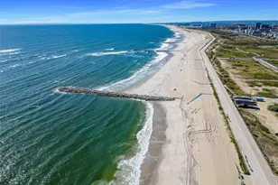 30-12 Seagirt Ave, Far Rockaway, NY 11691 - Photo 32