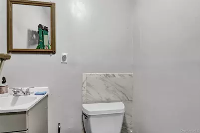 3012 Seagirt Avenue, Far Rockaway, NY 11691 - Photo 14