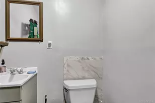 30-12 Seagirt Ave, Far Rockaway, NY 11691 - Photo 14