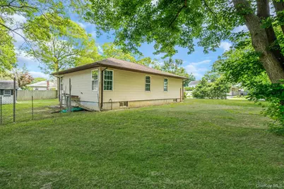 193 Shinnecock Avenue, Mastic, NY 11950 - Photo 14