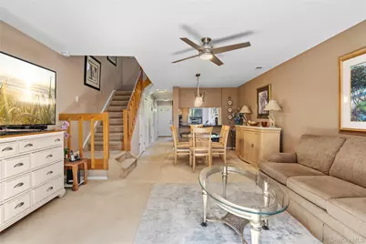 115 Beecher Avenue Extension, East Islip, NY 11730 - Photo 18