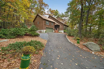 18 St Thomas Place, Highland Falls, NY 10928 - Photo 2