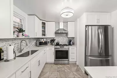 2328 Esplanade, Bronx, NY 10469 - Photo 6