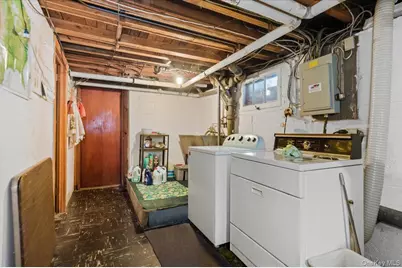 1620 Blenheim Road, Rockville Centre, NY 11570 - Photo 16