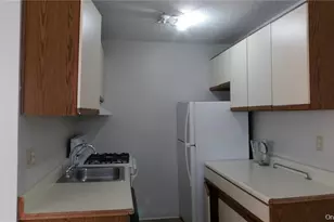 502 Barclay Manor, Newburgh, NY 12550 - Photo 14